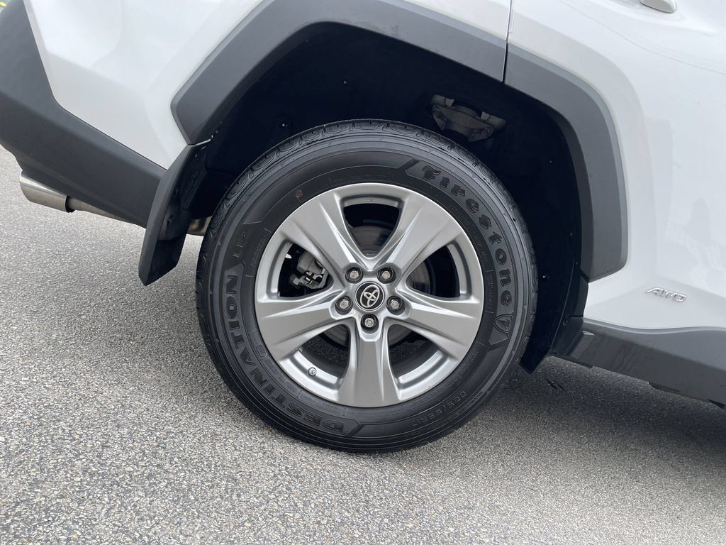 Certified 2024 Toyota RAV4 LE AWD/4WD image 12