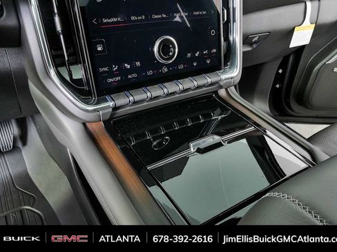 New 2026 GMC Yukon Denali w/ Denali Reserve Package AWD/4WD image 18