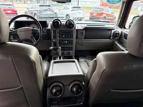 Used 2003 HUMMER H2 w/ Preferred Equipment Group image 10