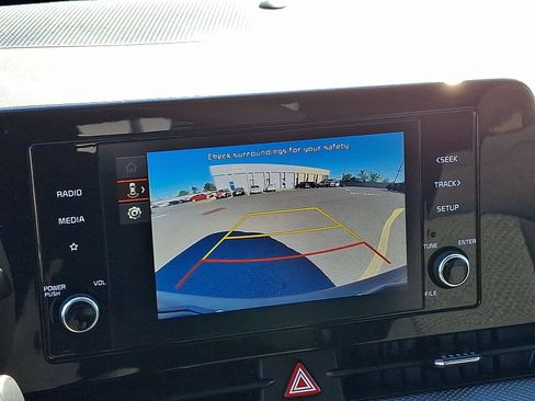 Used 2023 Kia Sportage LX image 18