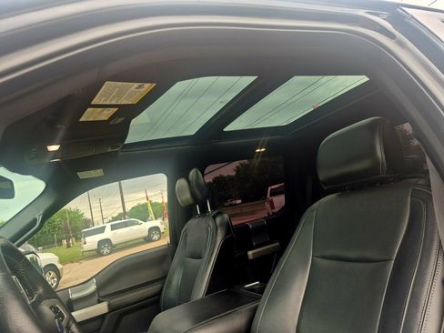 Used 2015 Ford F150 Lariat image 14