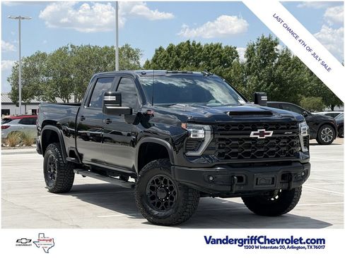 Certified 2025 Chevrolet Silverado 2500 ZR2 w/ ZR2 Bison Edition AWD/4WD image 2