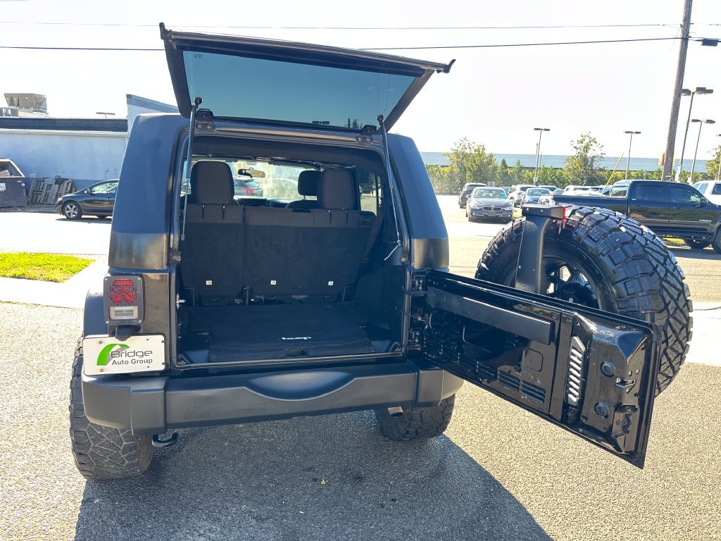Used 2017 Jeep Wrangler Unlimited Sport w/ Connectivity Group AWD/4WD image 17