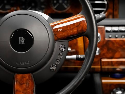 Used 2007 Rolls-Royce Phantom Sedan RWD image 41