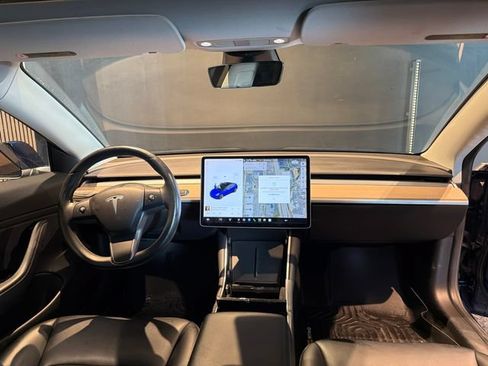 Used 2018 Tesla Model 3 Long Range RWD image 11