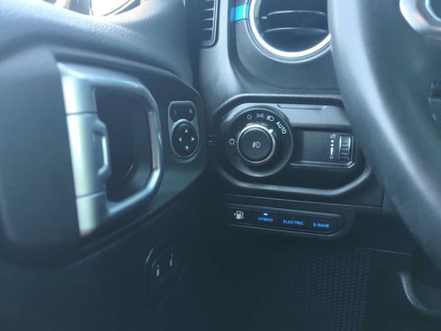 Used 2024 Jeep Wrangler High Altitude AWD/4WD image 20