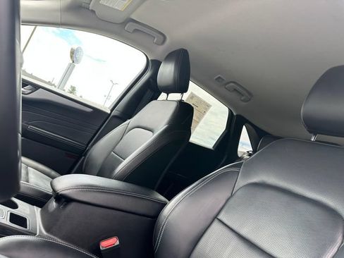 Certified 2025 Ford Escape Platinum AWD/4WD image 10