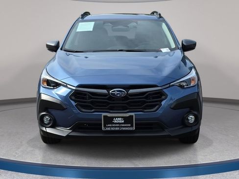 Used 2024 Subaru Crosstrek 2.0i Premium image 3