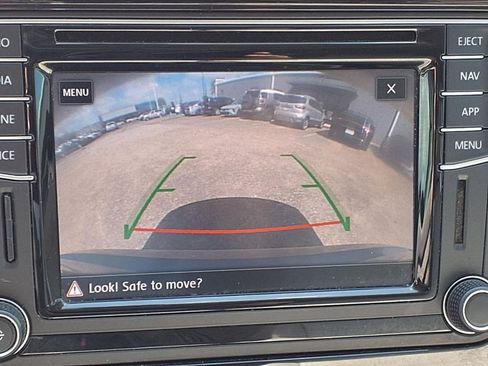 Used 2018 Volkswagen Passat 2.0T SE FWD image 29