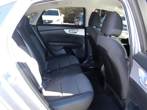 Used 2024 Kia Forte LXS FWD image 12