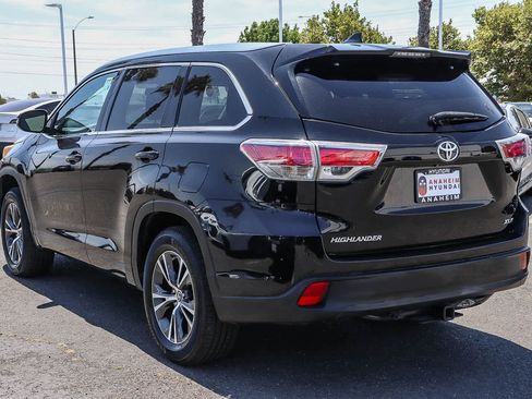 Used 2016 Toyota Highlander XLE FWD image 7