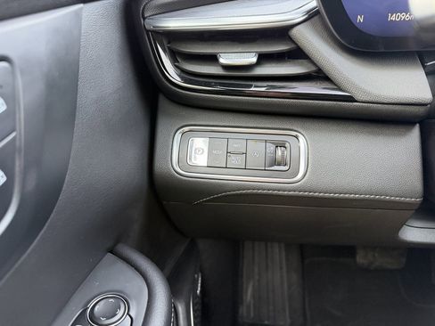 Used 2025 Buick Enclave Sport Touring image 12