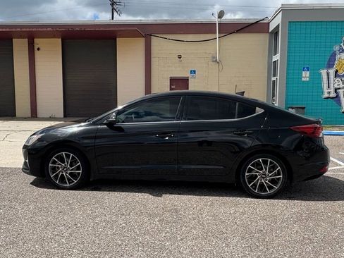 Used 2019 Hyundai Elantra Limited w/ Cargo Package image 6