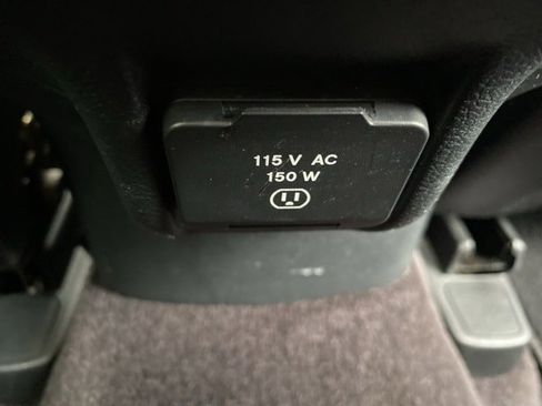 Used 2016 Jeep Cherokee Latitude w/ Cold Weather Group image 47