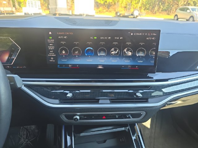Used 2023 BMW X7 xDrive40i w/ Executive Package AWD/4WD image 18