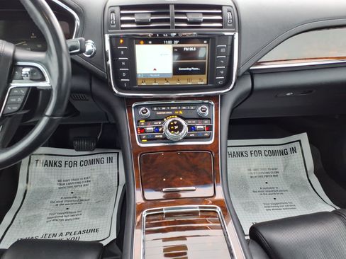 Used 2018 Lincoln Continental Reserve w/ Technology Package image 13