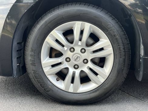 Used 2011 Nissan Altima 2.5 SL w/ 2.5SL Pkg FWD image 16