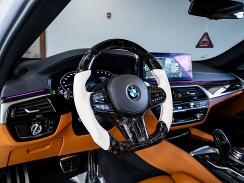 Used 2021 BMW M550i xDrive w/ Premium Package image 38