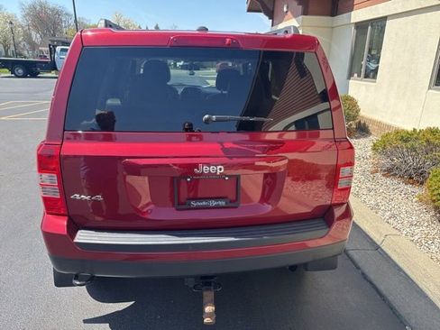 Used 2014 Jeep Patriot Sport w/ Power Value Group AWD/4WD image 15