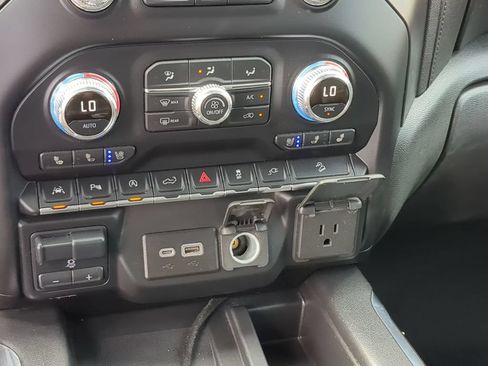 Used 2020 GMC Sierra 1500 AT4 w/ AT4 Premium Package AWD/4WD image 25