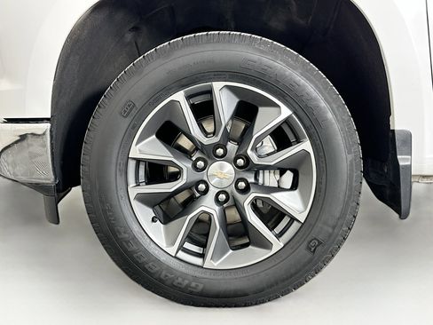 Used 2023 Chevrolet Silverado 1500 LT image 11