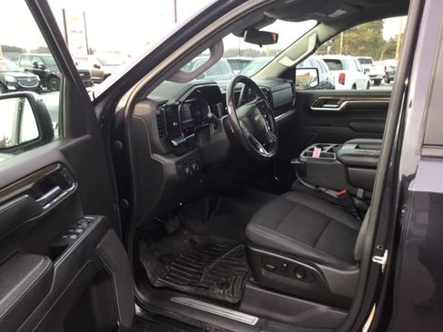 Used 2022 Chevrolet Silverado 1500 LT image 8