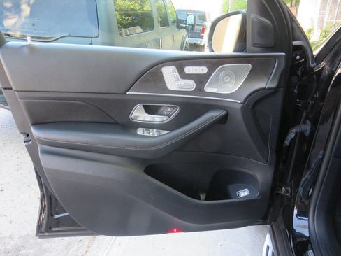 Used 2020 Mercedes-Benz GLS 450 4MATIC image 29