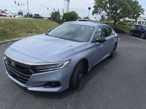 Used 2022 Honda Accord Sport Special Edition image 9