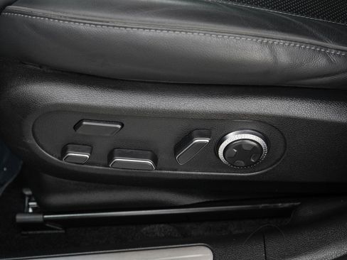 Used 2023 Genesis GV60 Advanced AWD/4WD image 26