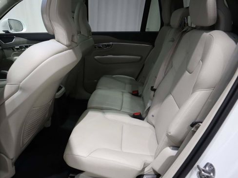 Used 2025 Volvo XC90 T8 Plus w/ Protection Package Premier AWD/4WD image 14