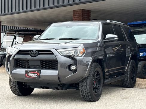 Used 2023 Toyota 4Runner SR5 Premium w/ Moonroof Package RWD image 3