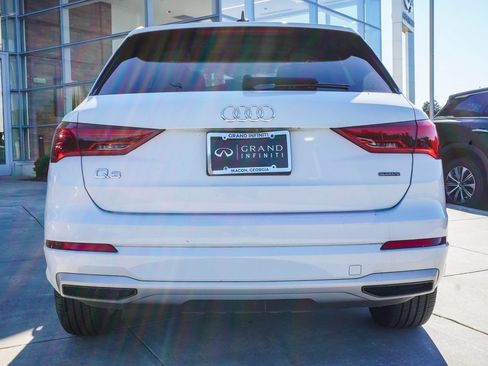 Used 2019 Audi Q3 2.0T Premium image 10
