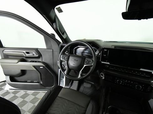 Used 2024 Chevrolet Silverado 2500 ZR2 w/ Technology Package image 20