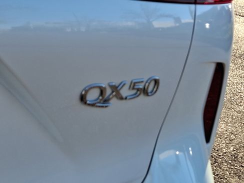 Certified 2025 INFINITI QX50 Luxe image 31
