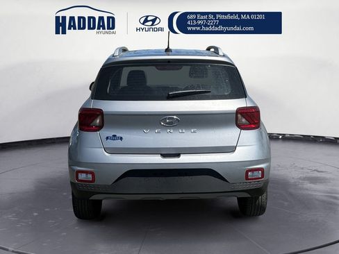 New 2026 Hyundai Venue SEL FWD image 5