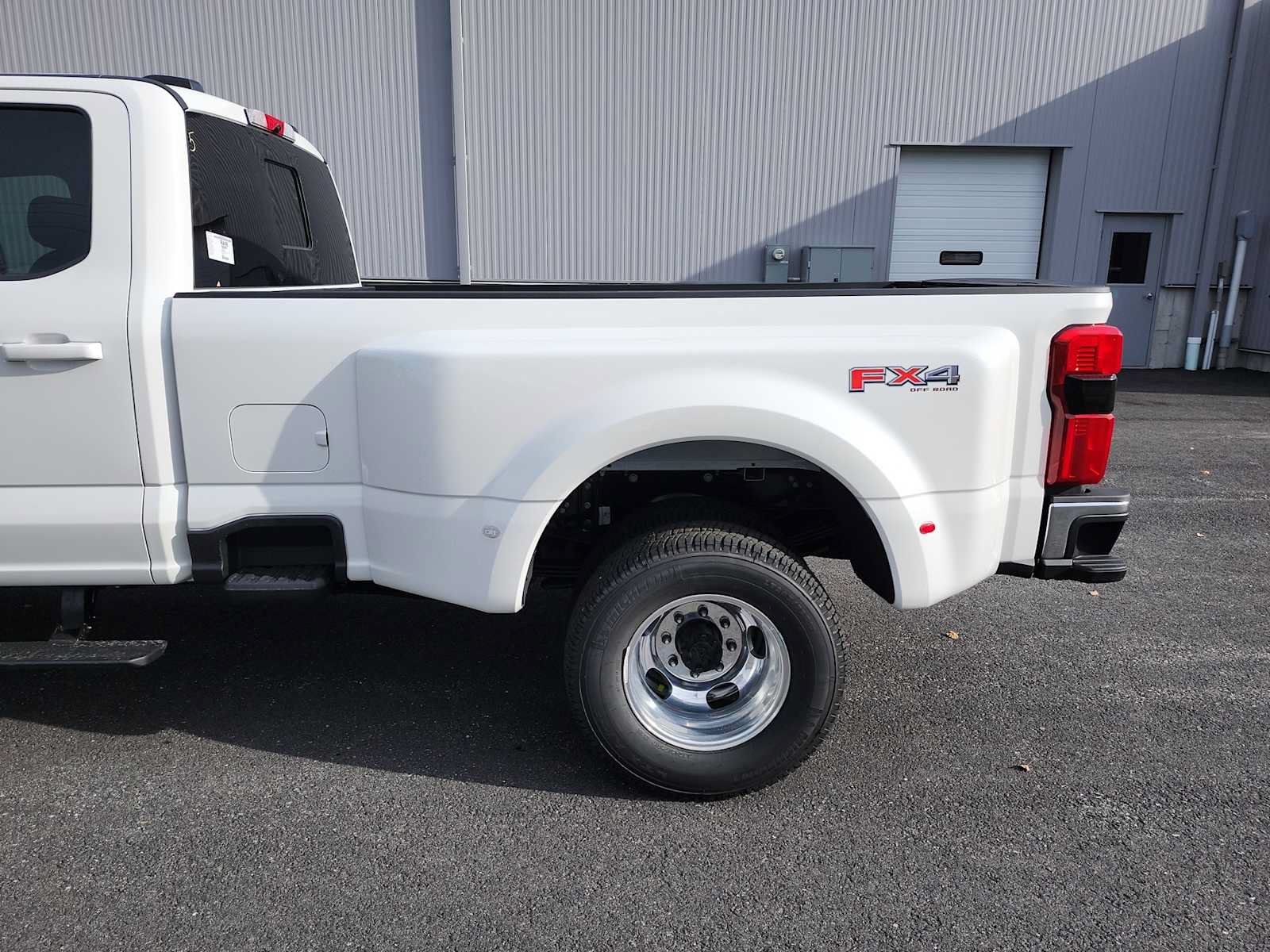 New 2027 Ford F350 Lariat w/ Lariat Ultimate Package AWD/4WD image 16