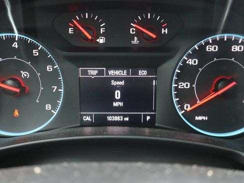 Used 2019 Chevrolet Equinox LS w/ LS Convenience Package AWD/4WD image 3