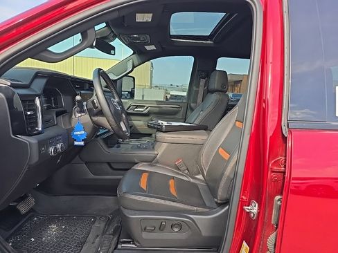 Used 2025 GMC Sierra 2500 AT4 AWD/4WD image 10