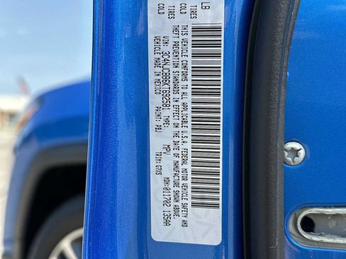 Used 2019 Jeep Compass Latitude FWD image 38