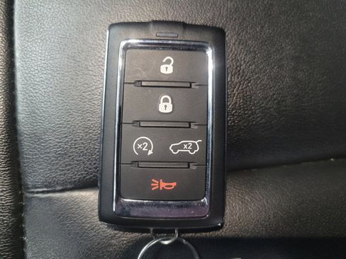 Used 2022 Jeep Grand Cherokee Limited 4xe image 32