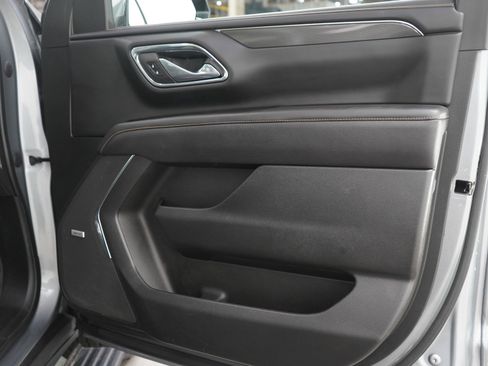 Used 2023 GMC Yukon AT4 w/ AT4 Premium Package AWD/4WD image 9