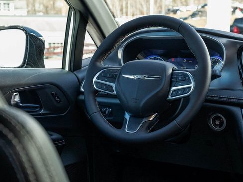 New 2026 Chrysler Pacifica Select image 22