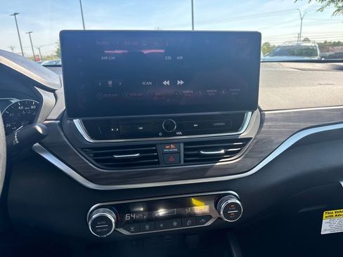 New 2026 Nissan Altima 2.5 SV FWD image 16