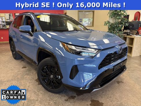 Used 2024 Toyota RAV4 SE w/ Weather Package AWD/4WD image 1