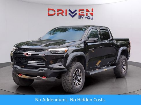 Used 2024 Chevrolet Colorado ZR2 w/ Technology Package AWD/4WD image 1