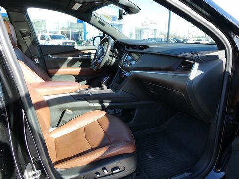 Used 2020 Cadillac XT5 Premium Luxury image 13