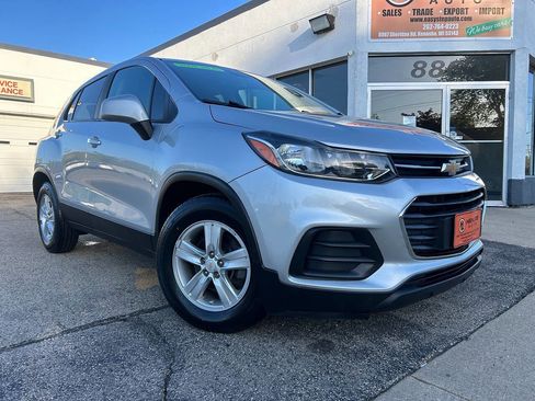 Used 2020 Chevrolet Trax LS w/ Tint and Cruise Package FWD image 1