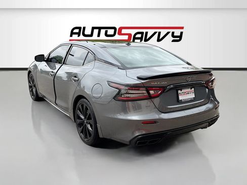 Used 2023 Nissan Maxima SR w/ Sport Mat Group FWD image 5