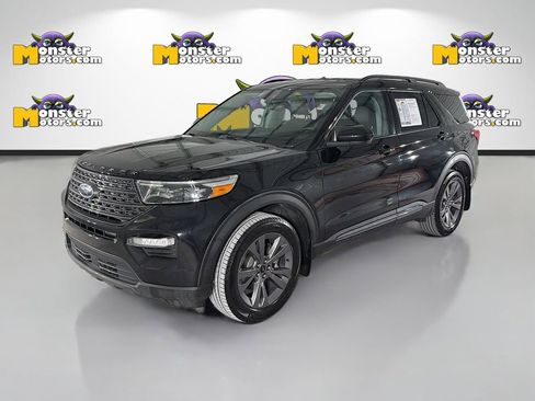 Used 2023 Ford Explorer XLT w/ XLT Sport Appearance Package AWD/4WD image 1