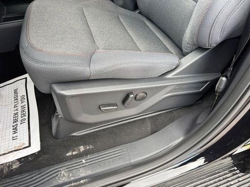 New 2025 Ford Expedition Active image 28